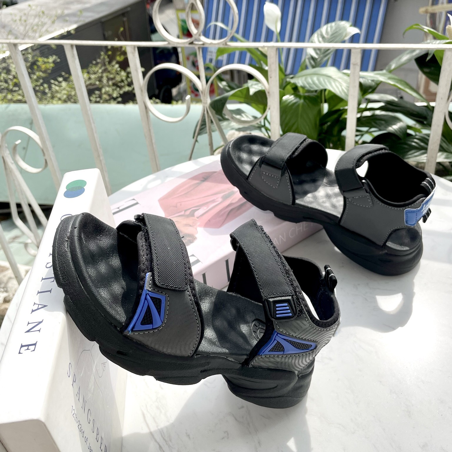 Giày Sandal Bé Trai L1881 Màu Xanh Dương, êm nhẹ, thoáng khí, đi học, đi chơi