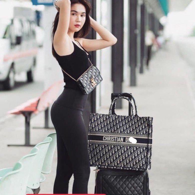 Túi Thổ Cẩm Dir - Túi Cầm Tay Du Lịch Size 40 Kèm Khăn Có Ảnh Thật