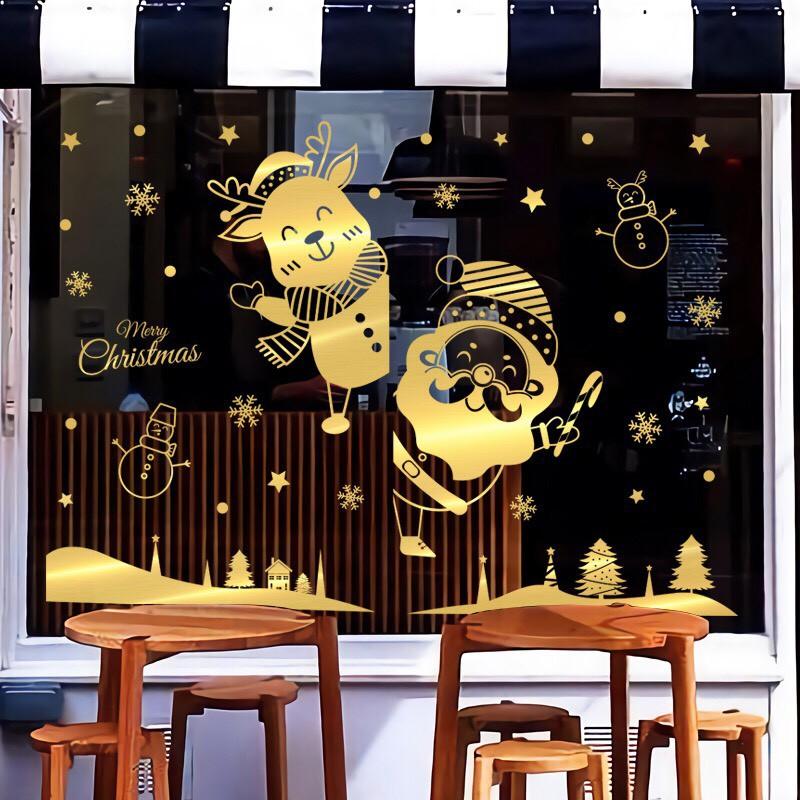 Decal trang trí tường Noel - Ông già noel tuần lộc nhí chào lễ ánh vàng cao cấp