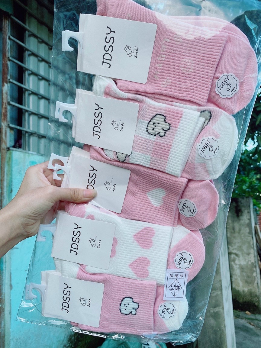Tất vớ nữ dễ thương