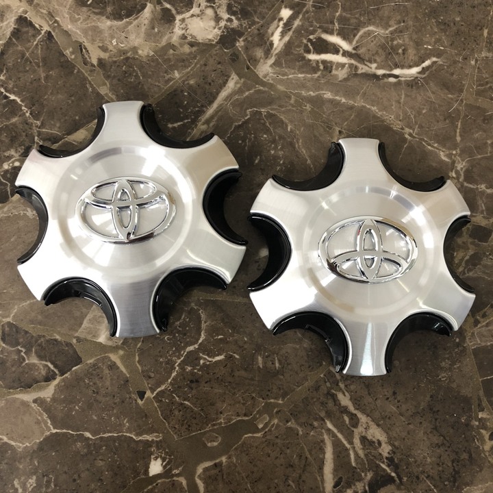 Logo chụp mâm, ốp lazang bánh xe ô tô Toyota Fortuner 2017-2020