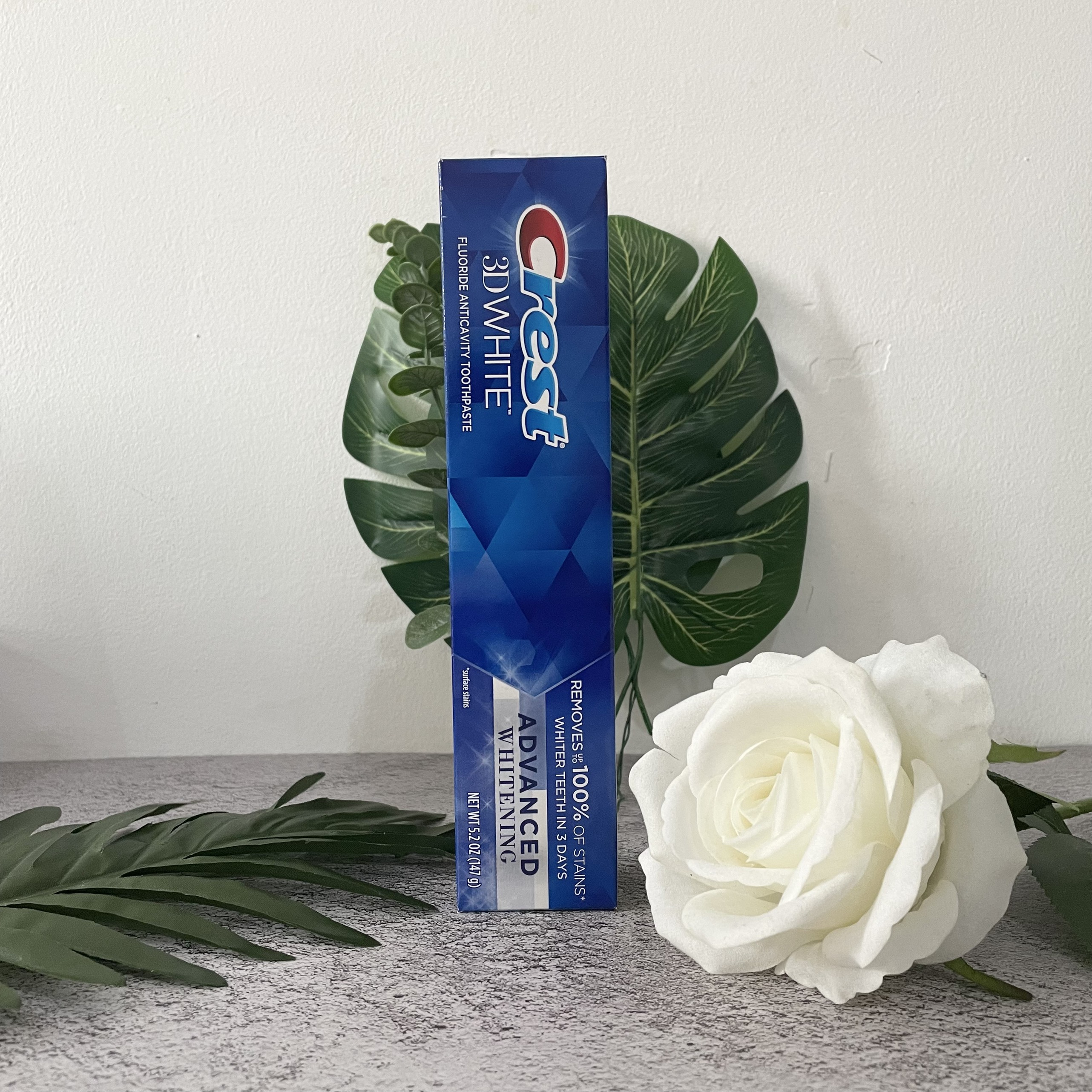 Kem đánh răng Crest 3D Advanced Triple Whitening 158g