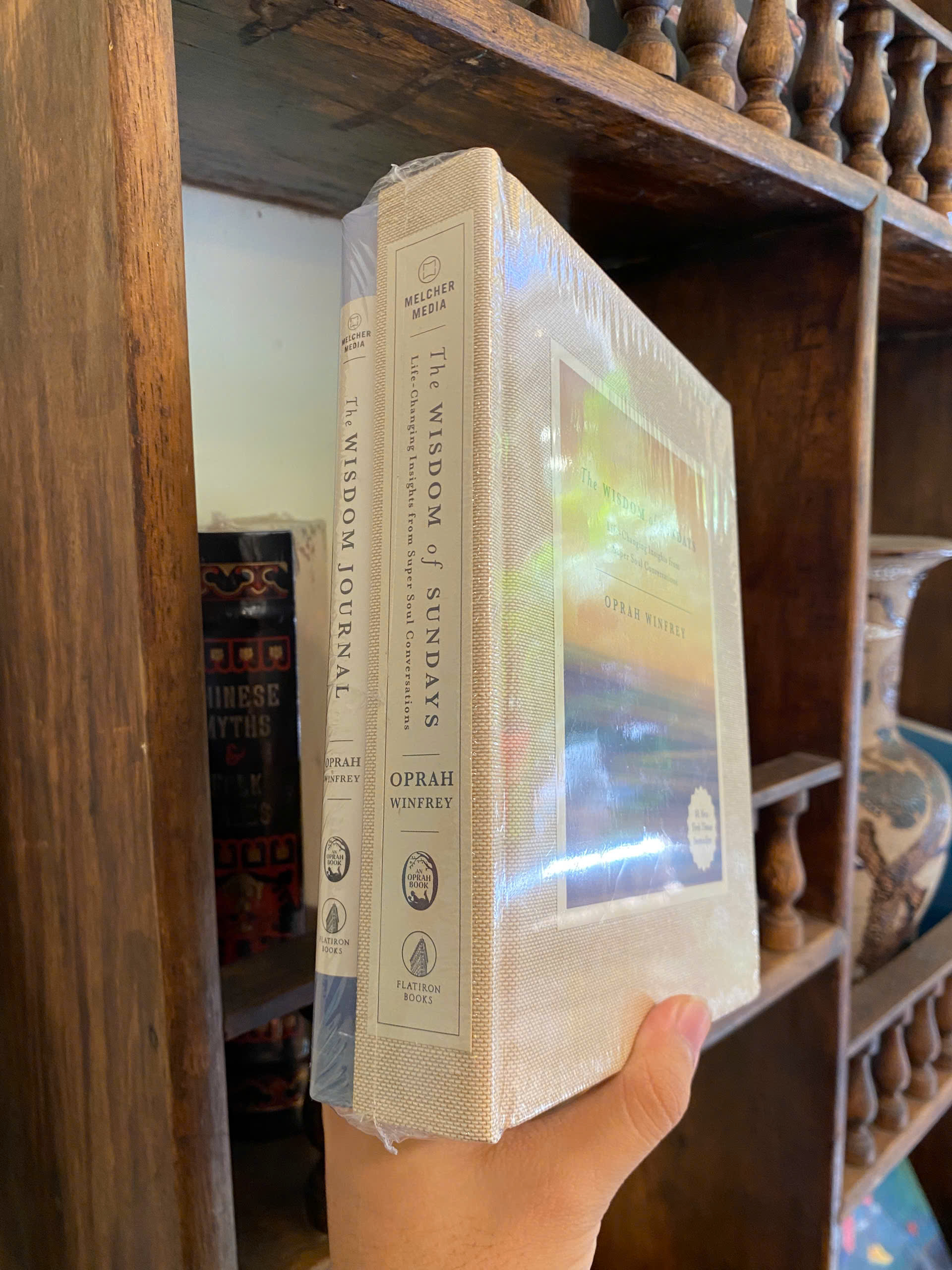 Sách - The Wisdom of Sundays: Life-Changing Insights from Super Soul Conversations by Oprah Winfrey