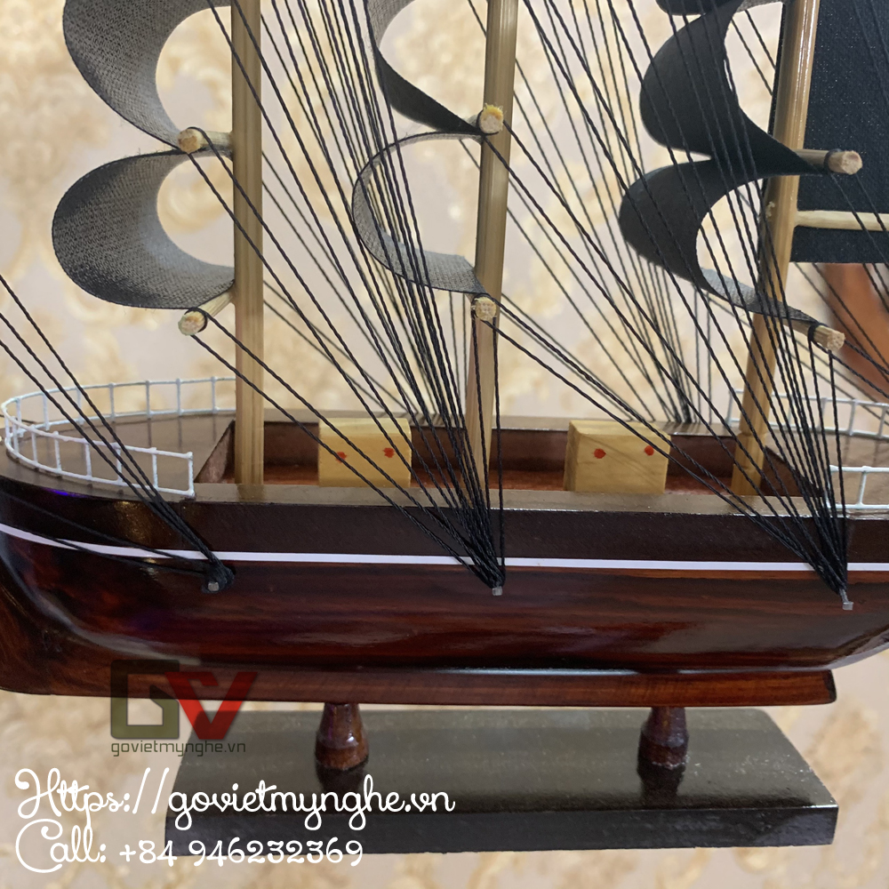Hình ảnh [Dài 25cm - Giao hàng nguyên chiếc] Mô hình tàu thuyền gỗ trang trí nhà cửa - tàu gỗ phong thủy thuận buồm xuôi gió - Buồm đen