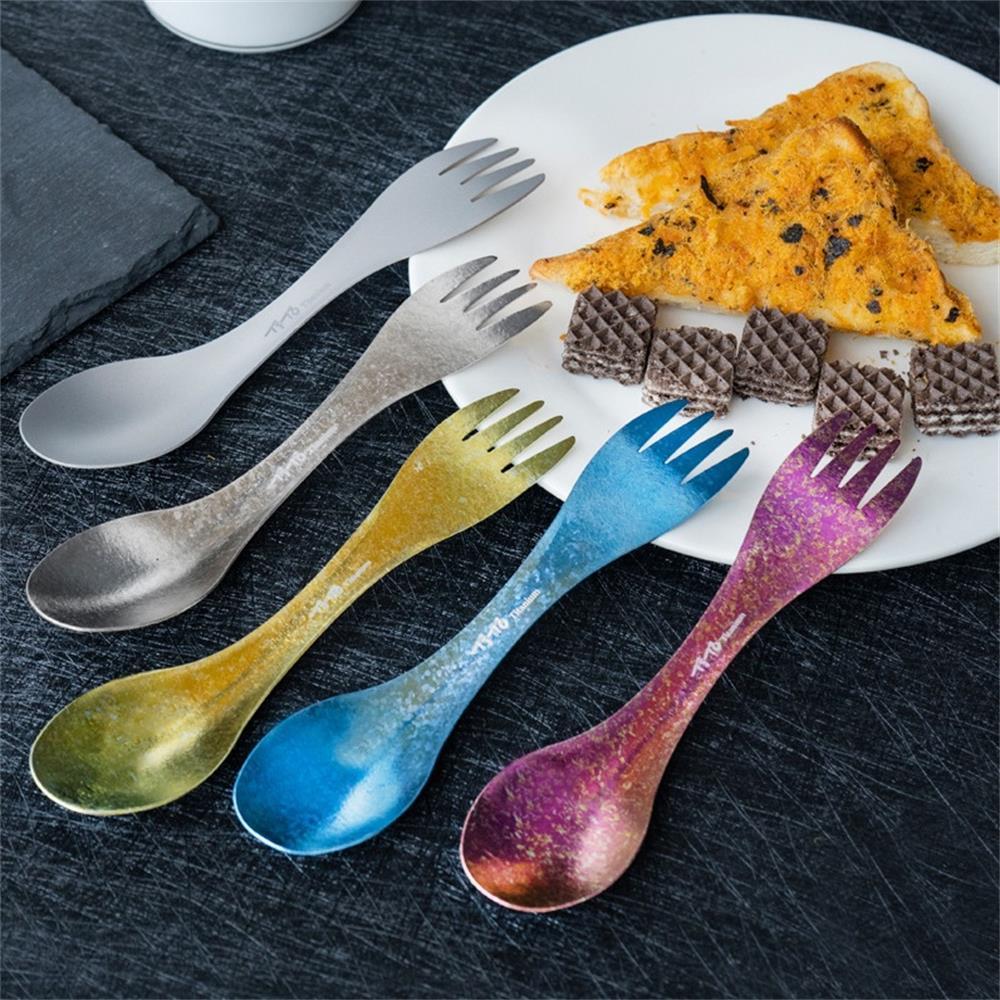 Muỗng cắm trại thiết kế 2 trong 1, vừa có thể dùng làm thìa, vừa làm nĩa đi cắm trại, dã ngoại