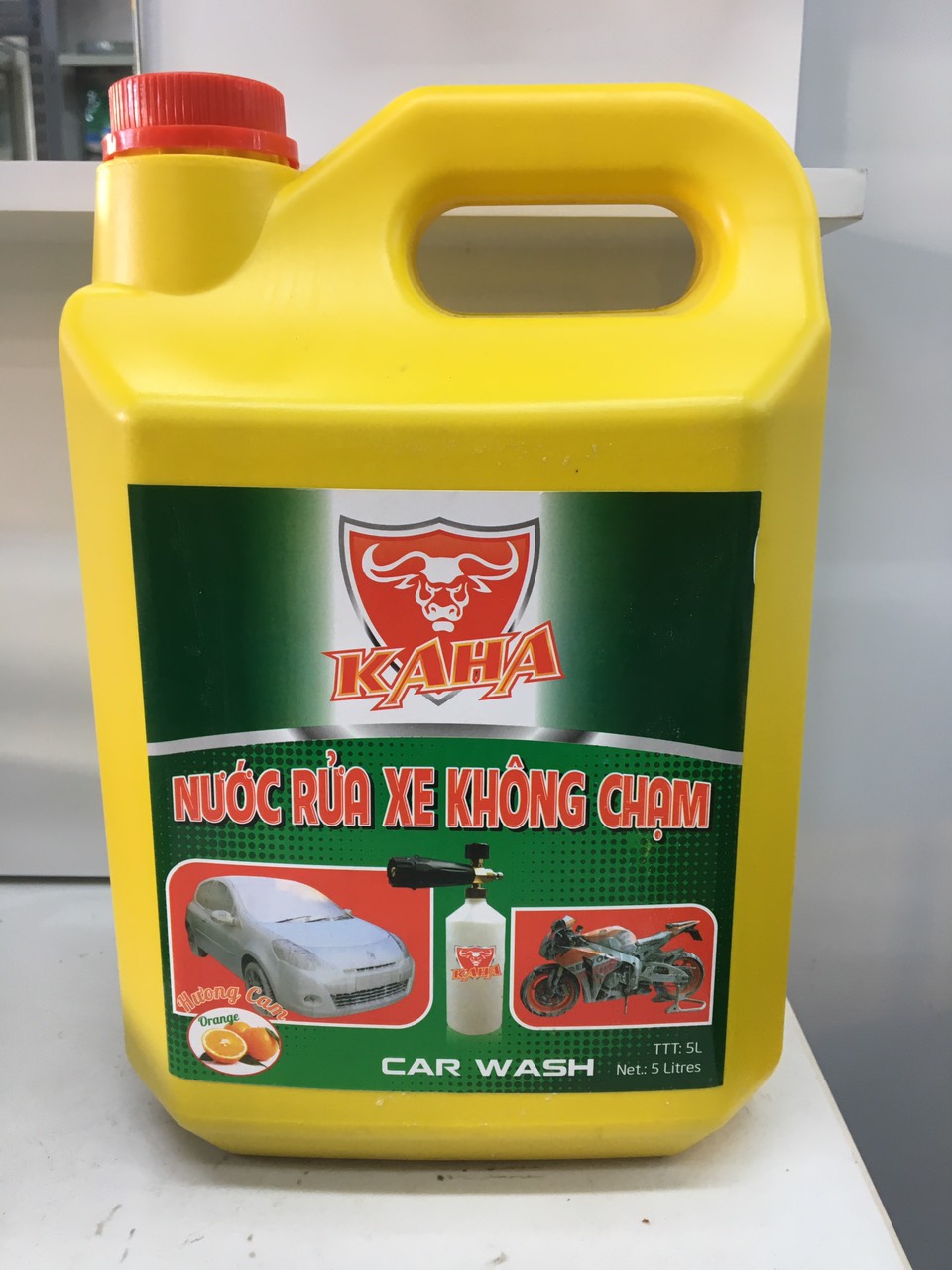 Nước rửa xe Kaha không chạm can 5 Lít dùng cho xe ô tô và xe máy chất lượng cao