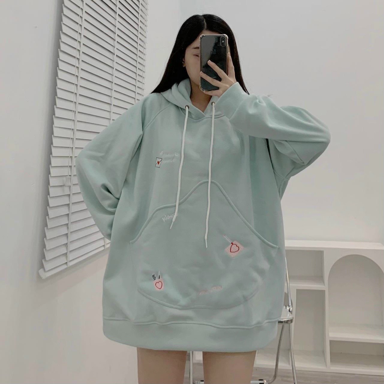 Áo Hoodie Nỉ Bông Túi Lạ Mắt Chữ Thêu HOUSE Unisex, Áo Hoodie nỉ thêu " ECKOK HOUSE " / form rộng unisex (Ảnh shop tự chụp), Áo khoác HOODIE MÀU ĐỎ thêu chữ vải nỉ lót bông form rộng khoác ngoài unisex nam nữ