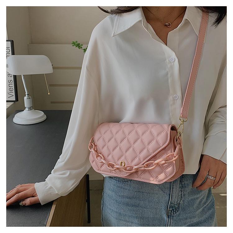 Cross-border new rhombus chain Women's bag 2022 Korean style fashion messenger bag trendy simple small square bag one-piece drop shipping