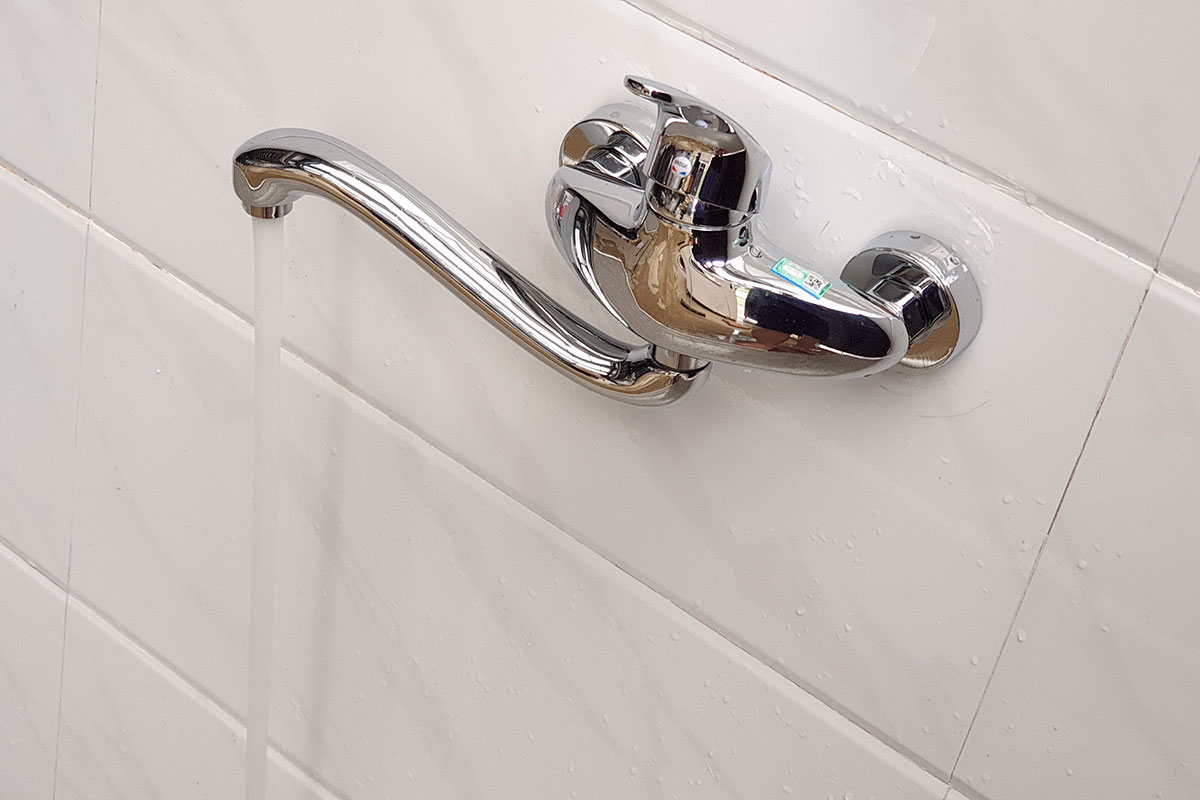 Tên sVòi rửa chén âm tường nóng lạnh Đồng mạ Chrome Eurolife EL-T015AT (Trắng bạc)