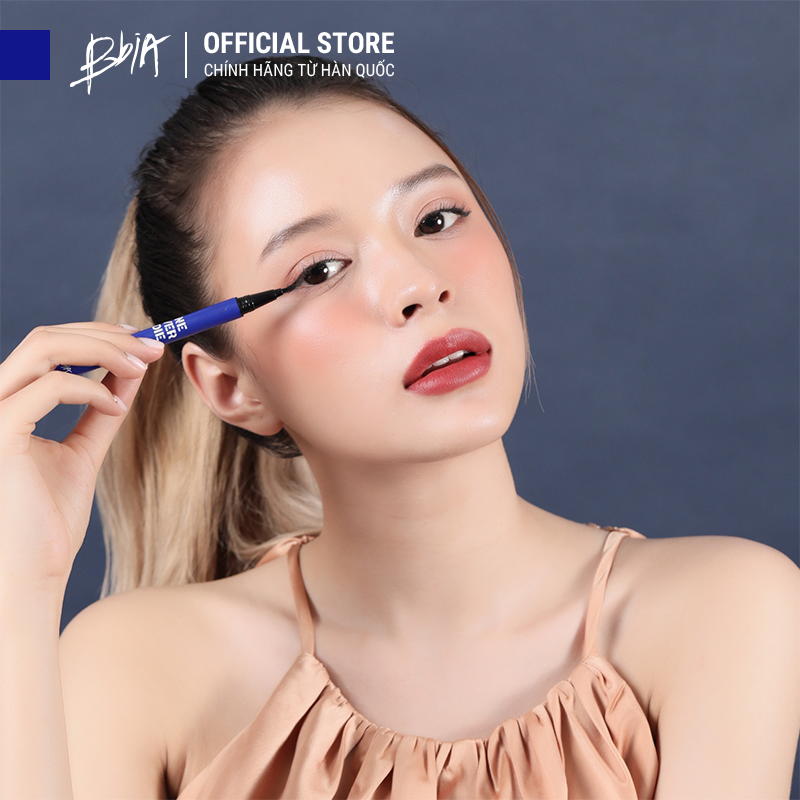 Kẻ mắt Never Die Brush Eyeliner 0.4g ( 2 màu)