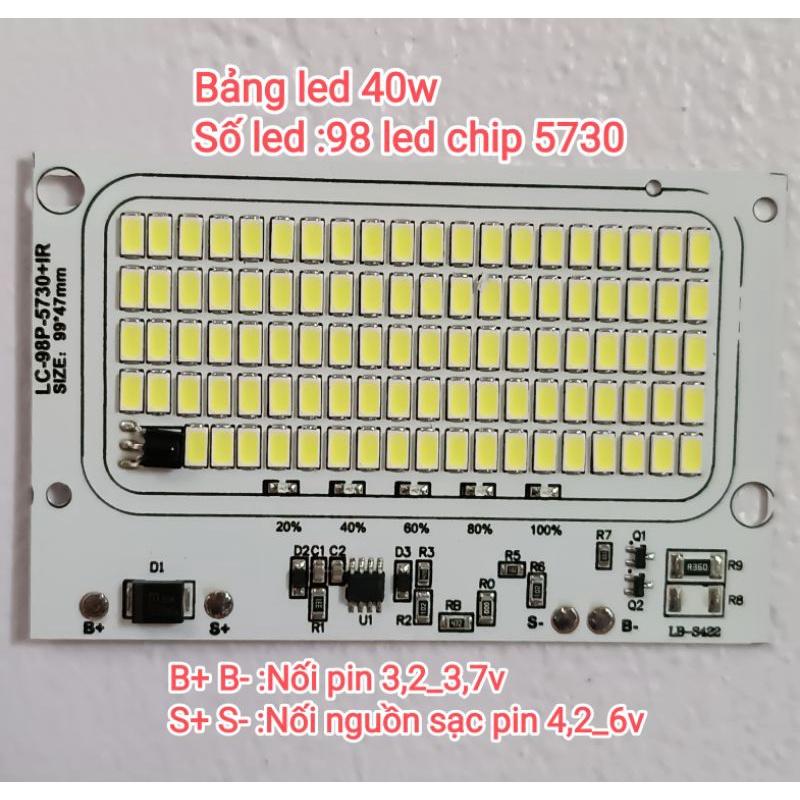 Bảng led đèn năng lượng mặt trời đủ công suất có báo dung lượng pin