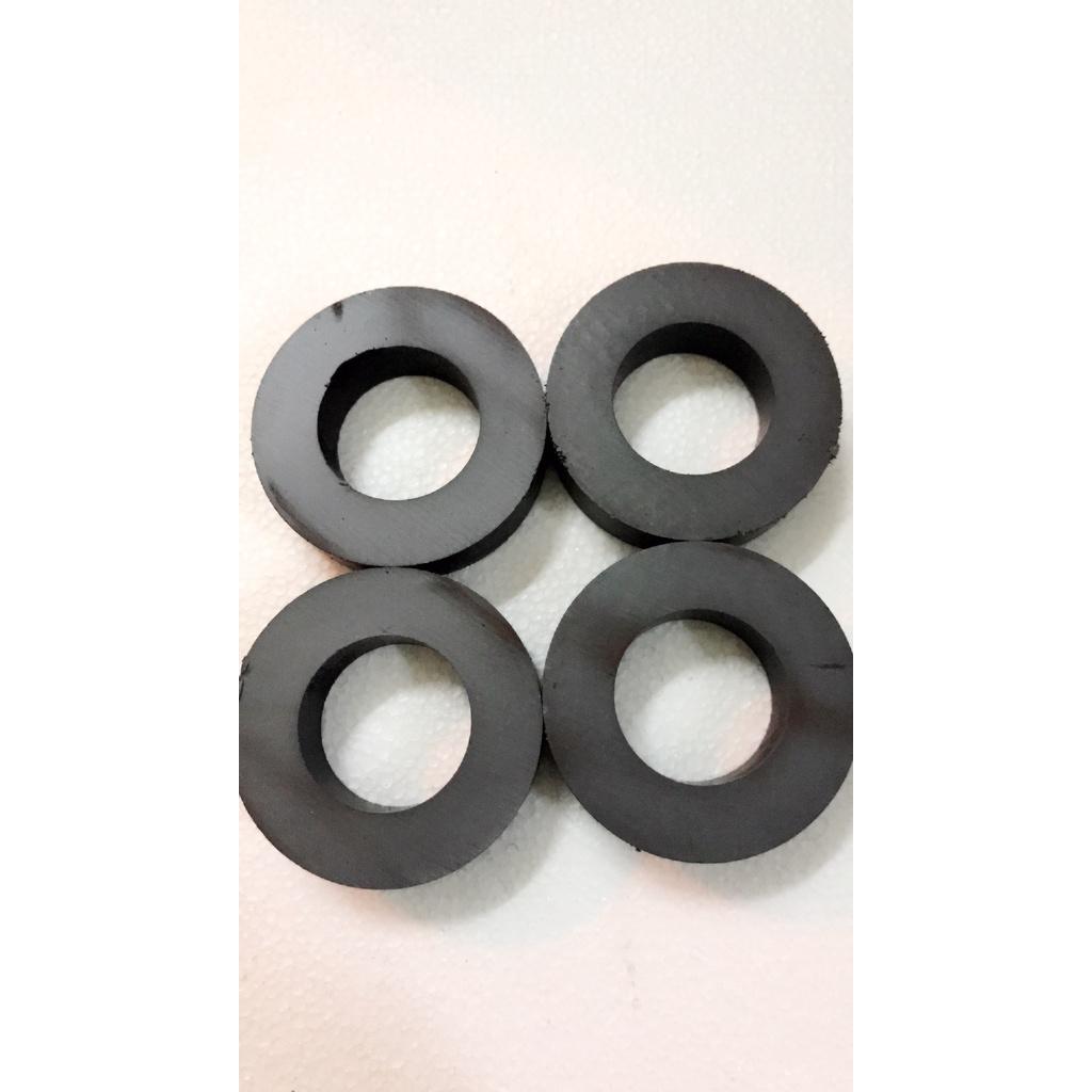 Nam châm Ferrite 140*18mm lỗ 70mm