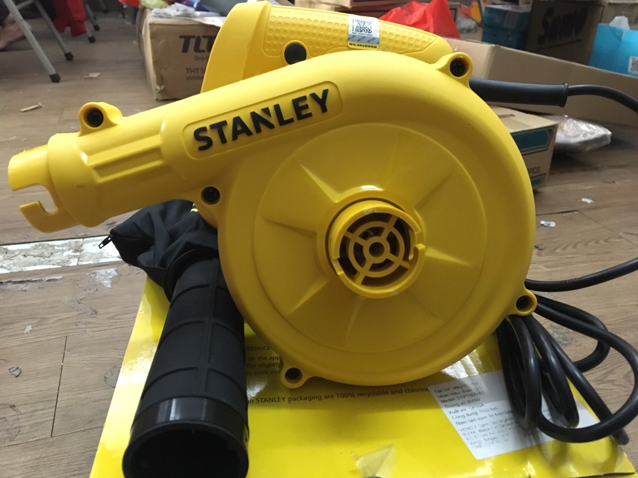 MÁY THỔI HƠI Stanley STPT600-B1