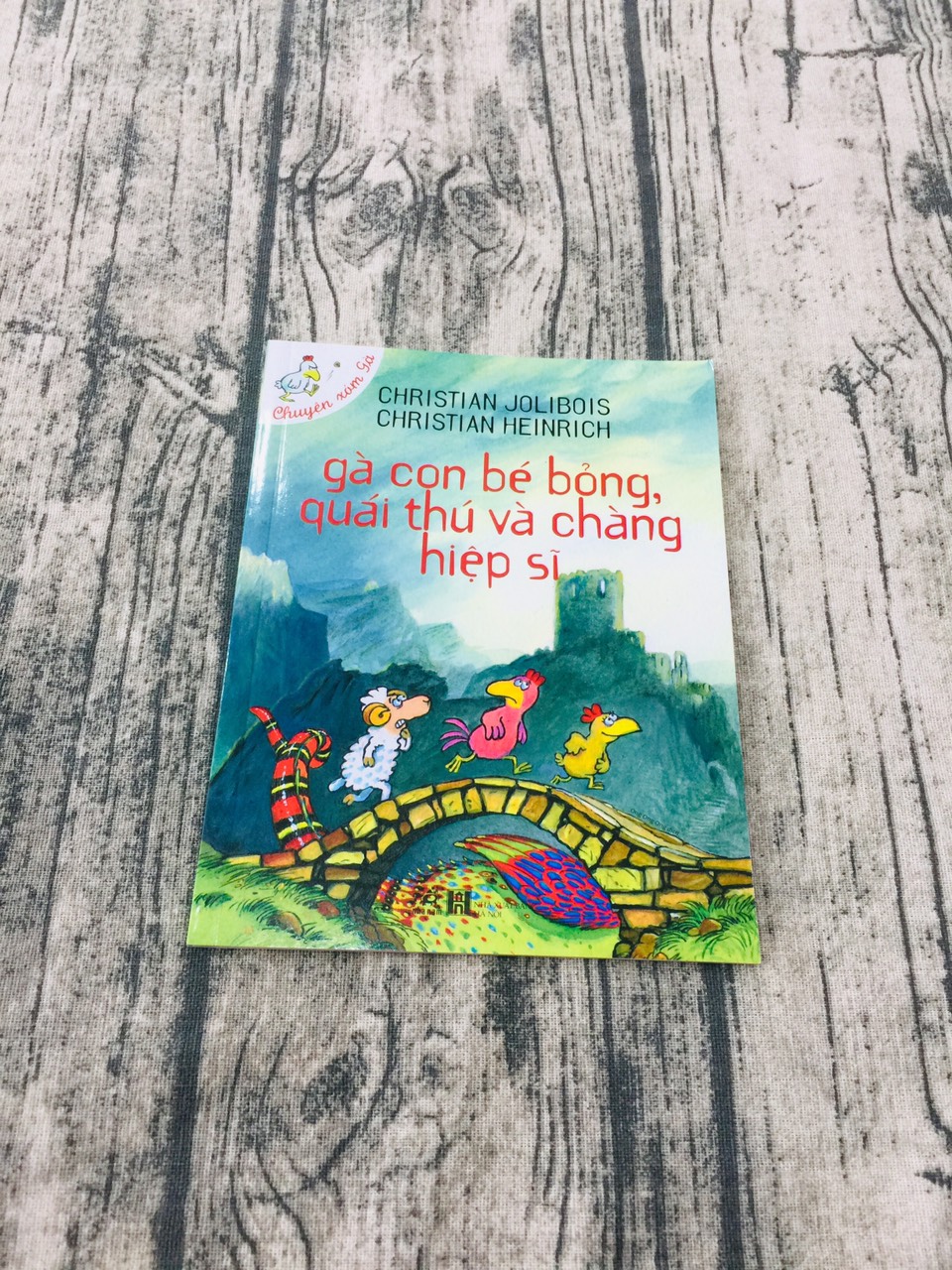 Gà Con Bé Bỏng, Quái Thú Và Chàng Hiệp Sĩ