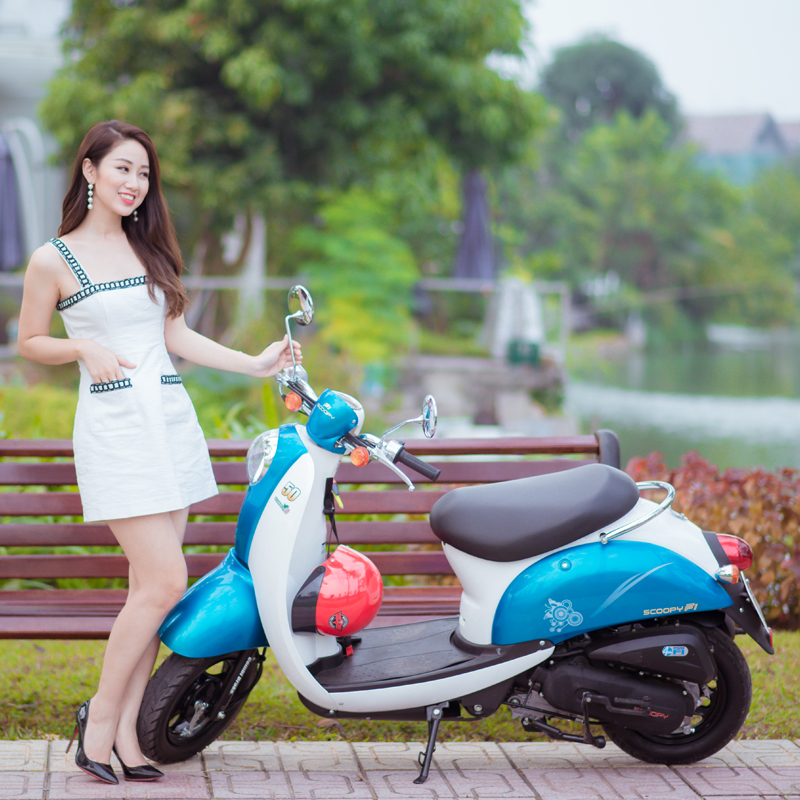 Xe ga 50cc Scoopy màu xanh biển