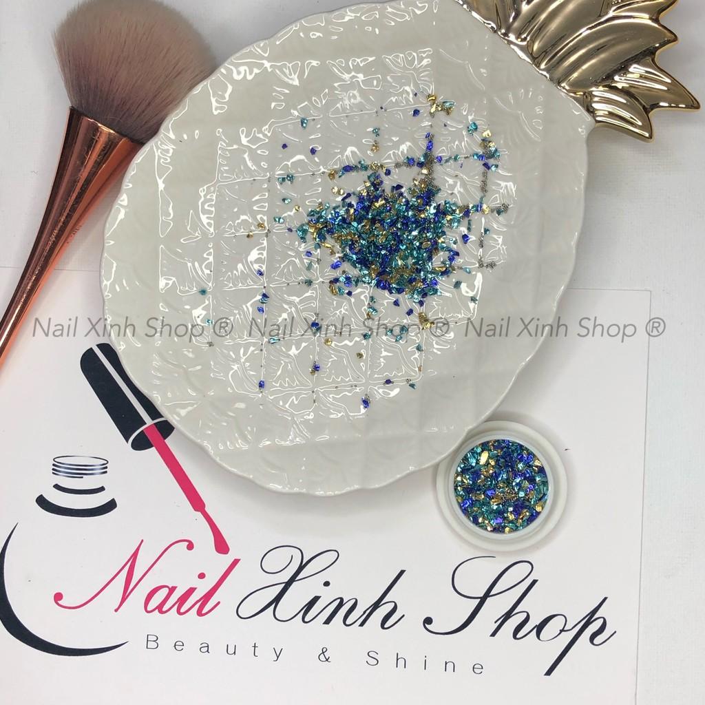 Phụ kiện trang trí móng nail (hộp tròn trắng mix đá & phụ kiện kim loại)