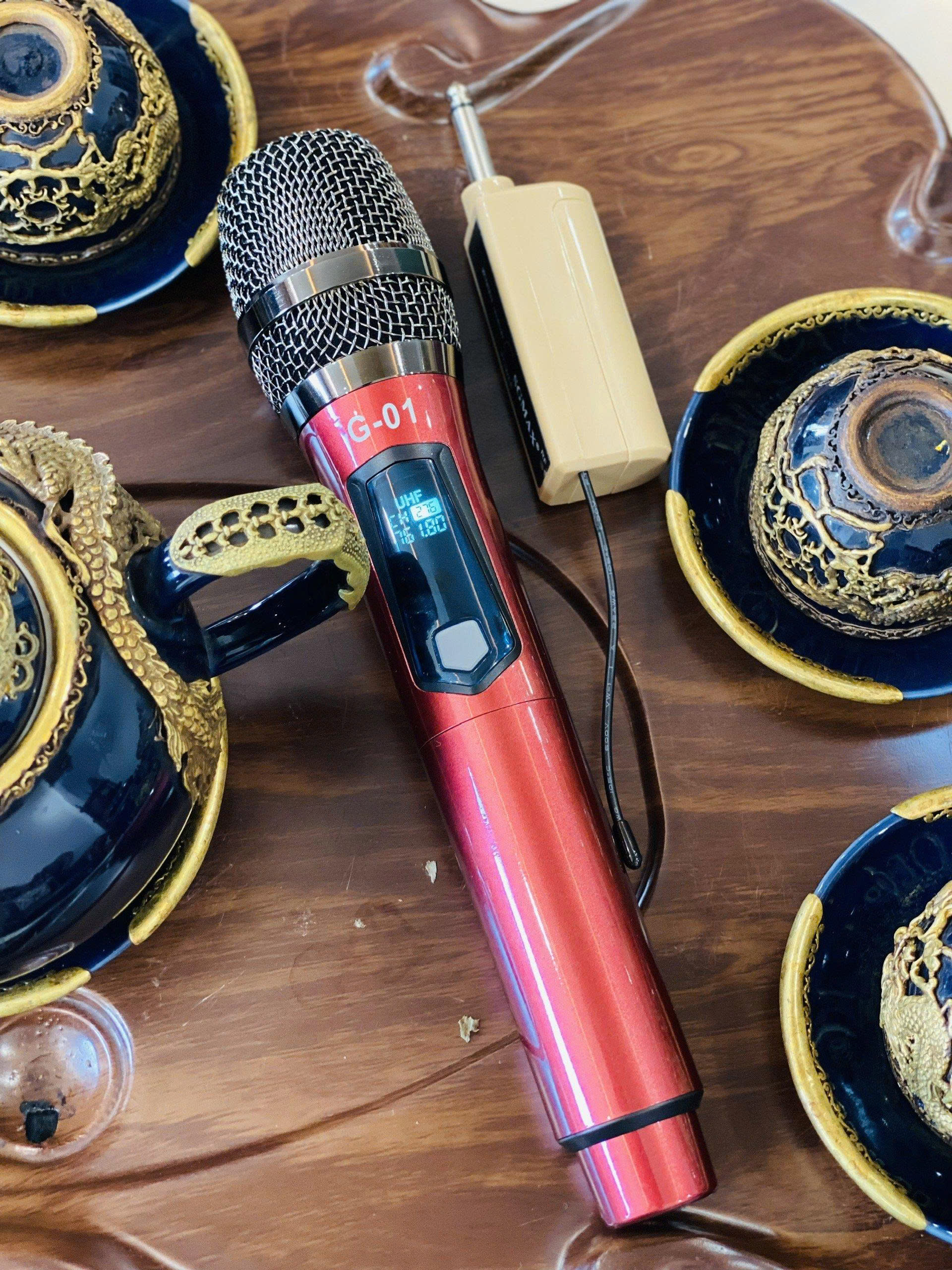 Micro Không Dây Karaoke SGMAX G01 Chuyên Dùng Cho Loa Kéo, Amply Siêu Hay Mic Dùng Pin Sạc Tiện Lợi Micro Nhẹ Hút Âm hàng nhập khẩu
