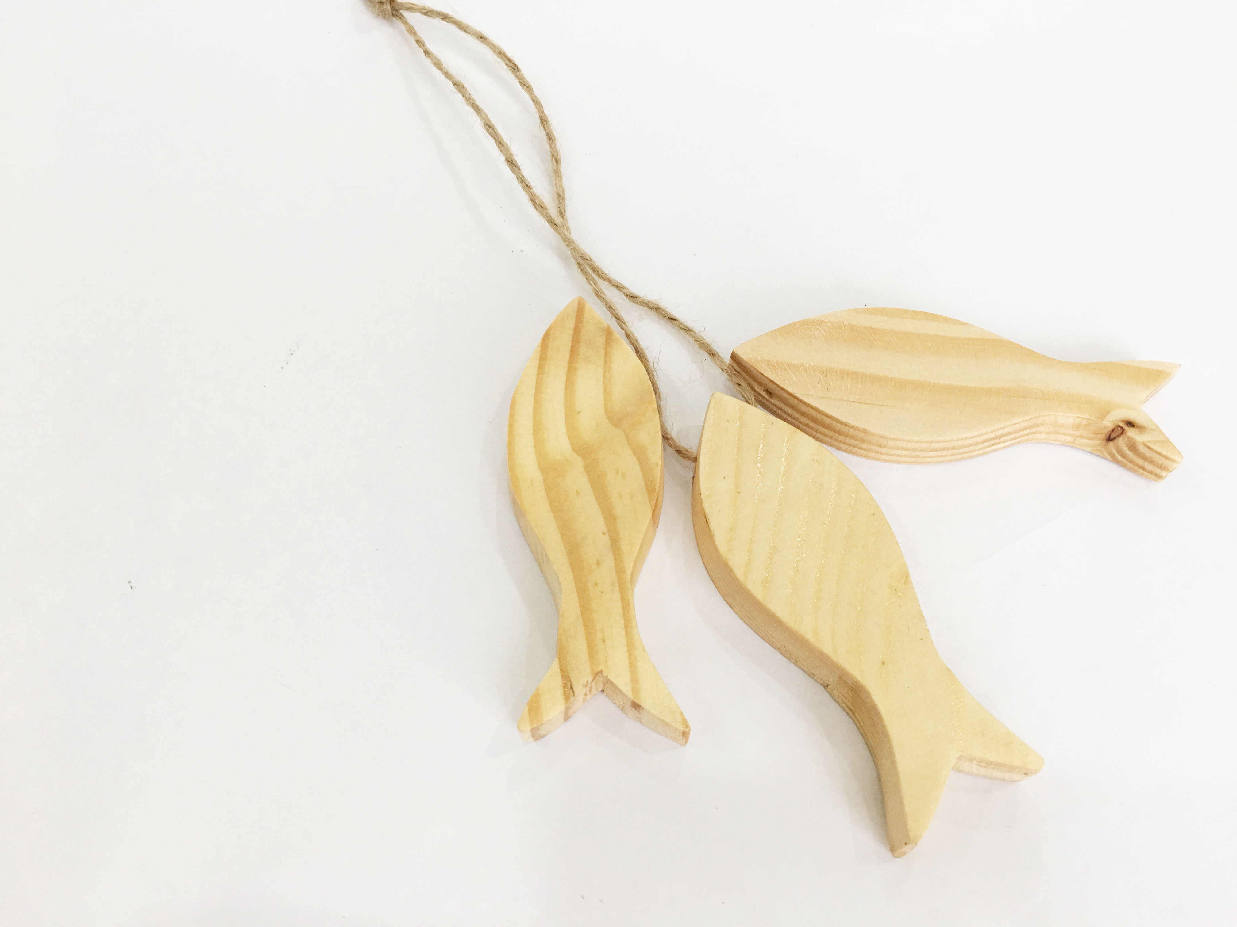 Combo chùm 3 con cá gỗ tự nhiên trang trí handmade 10x3.5x1.5cm  - Màu gỗ tự nhiên