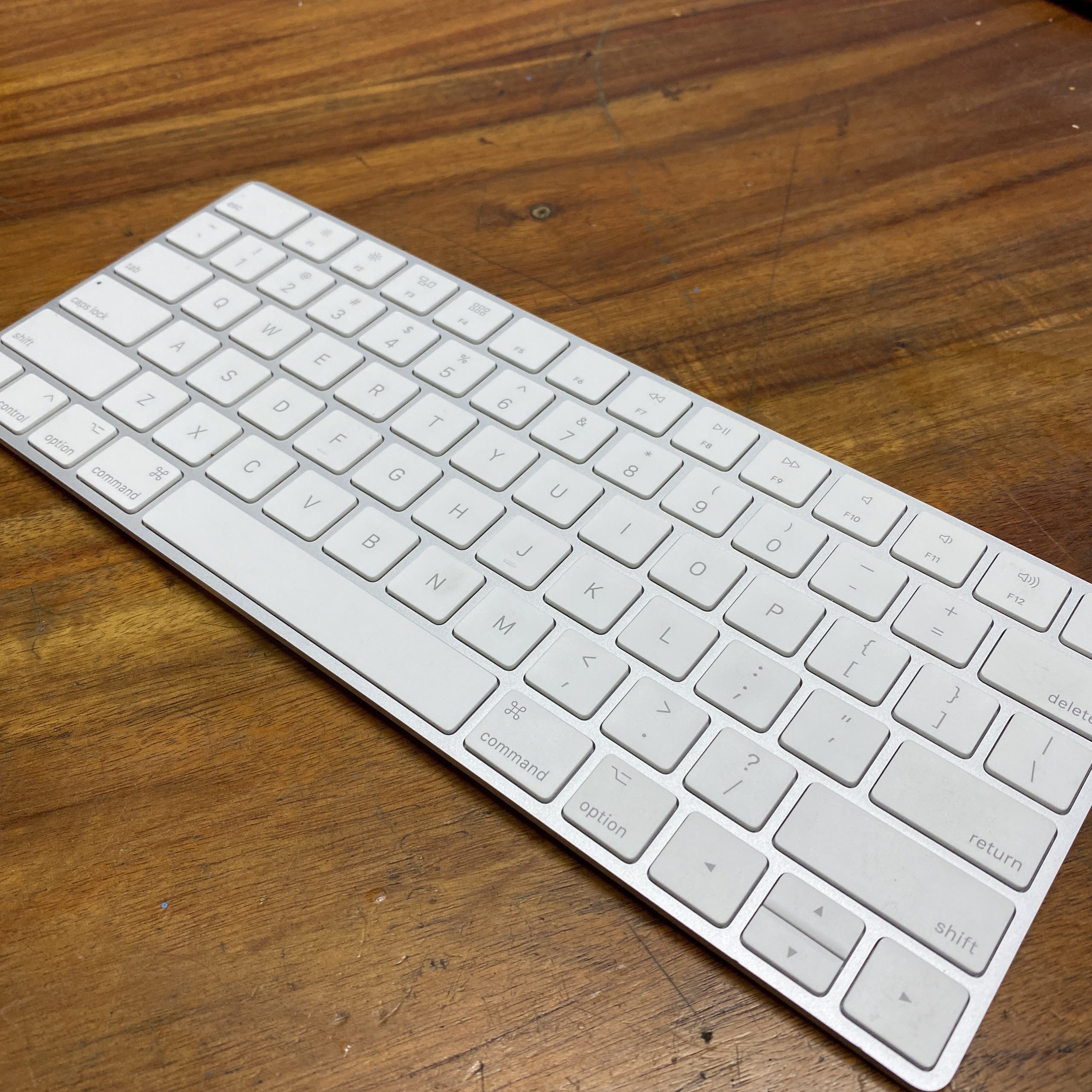 Bàn phím M a g i c keyboard gen 2