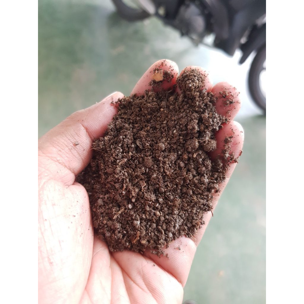 PHÂN GÀ HỮU CƠ - BAO 2KG TIỆN DỤNG- SẢN PHẨM PHÙ HỢP CHO CÂY HOA MÀU, ĂN QUẢ.-