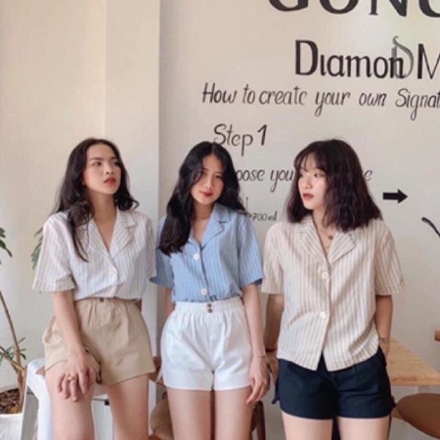 Quần short xẻ tà 2 khuy vạt bầu chất đũi