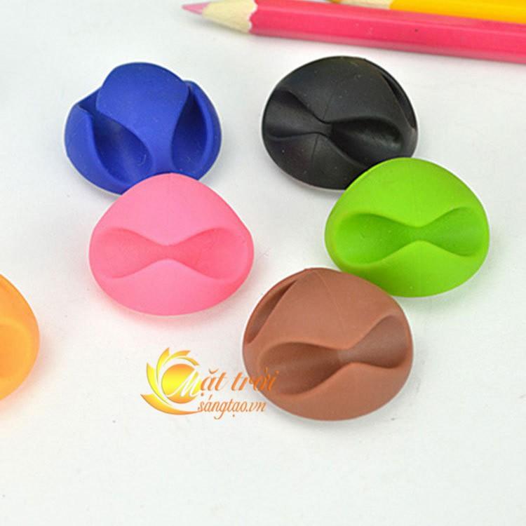 Bộ 6 núm kẹp giữ cố định dây điện, dây sạc, chuột, phím dán tường, để bàn