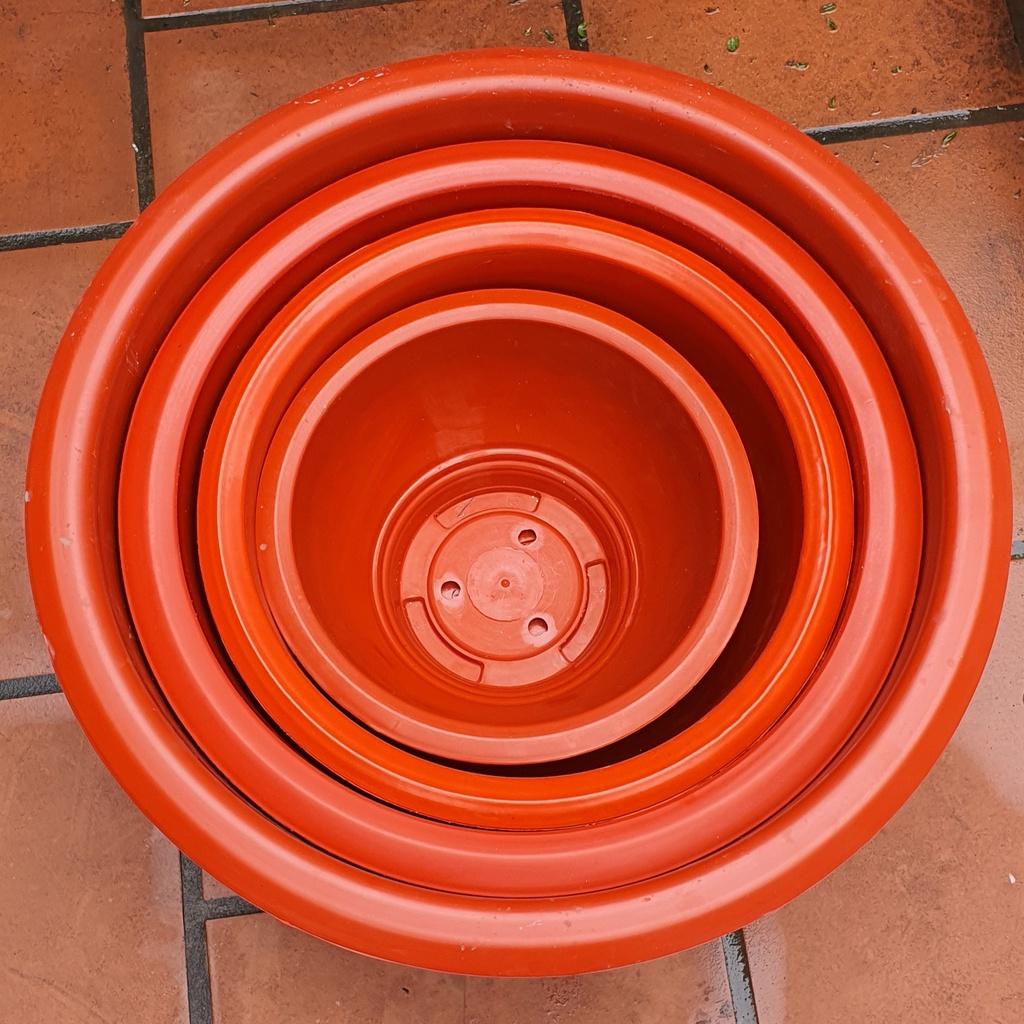 Chậu nhựa tròn T68 đỏ hoa văn Phúc Lộc Thọ