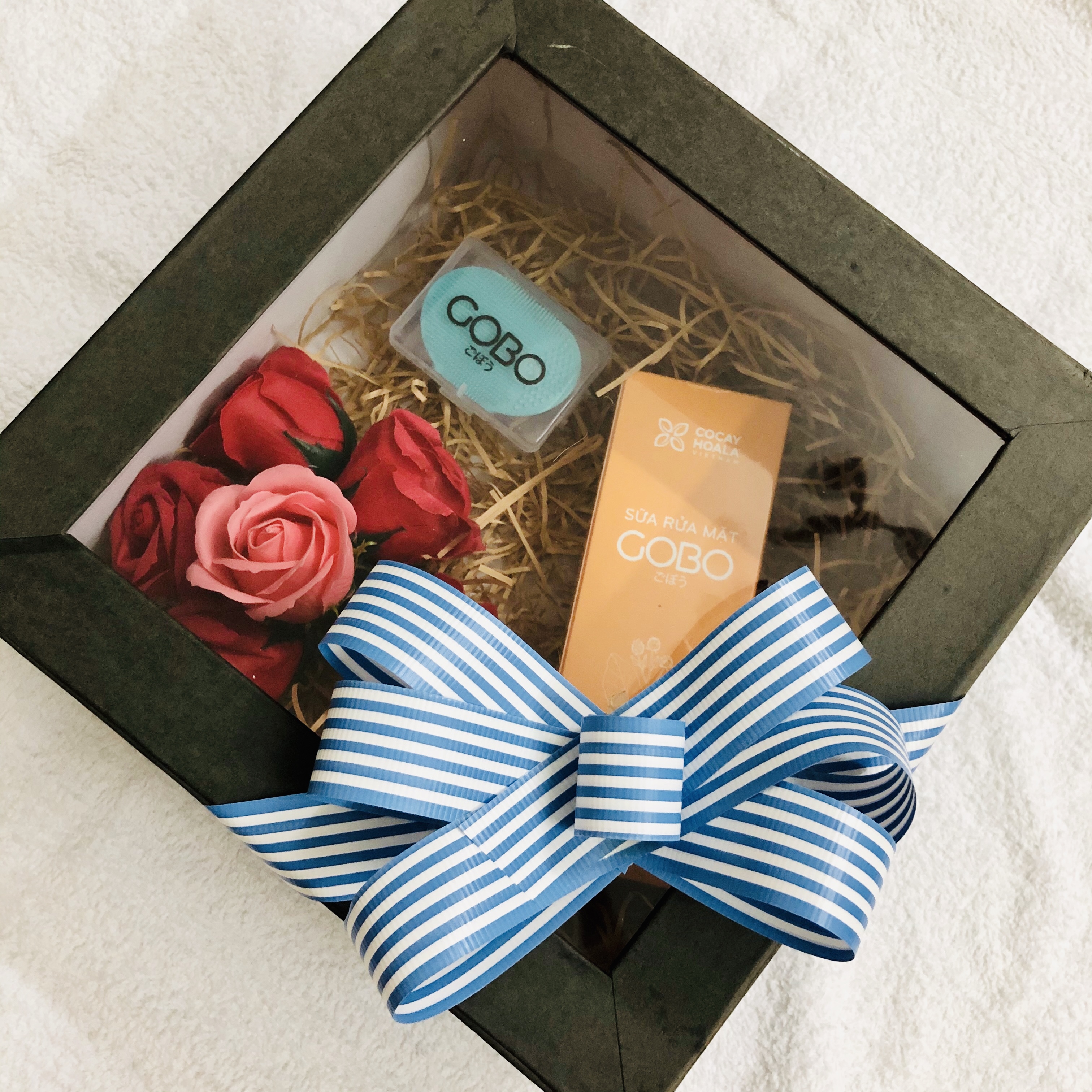 Quà tặng cho nàng - Sữa rửa mặt GOBO hỗ trợ điều trị mụn, thon gọn gương mặt, làm sáng sa và thu nhỏ lỗ chân lông - Sản phẩm thiên nhiên từ COCAYHOALA (Có bao gồm hộp quà tặng và hoa như hình)