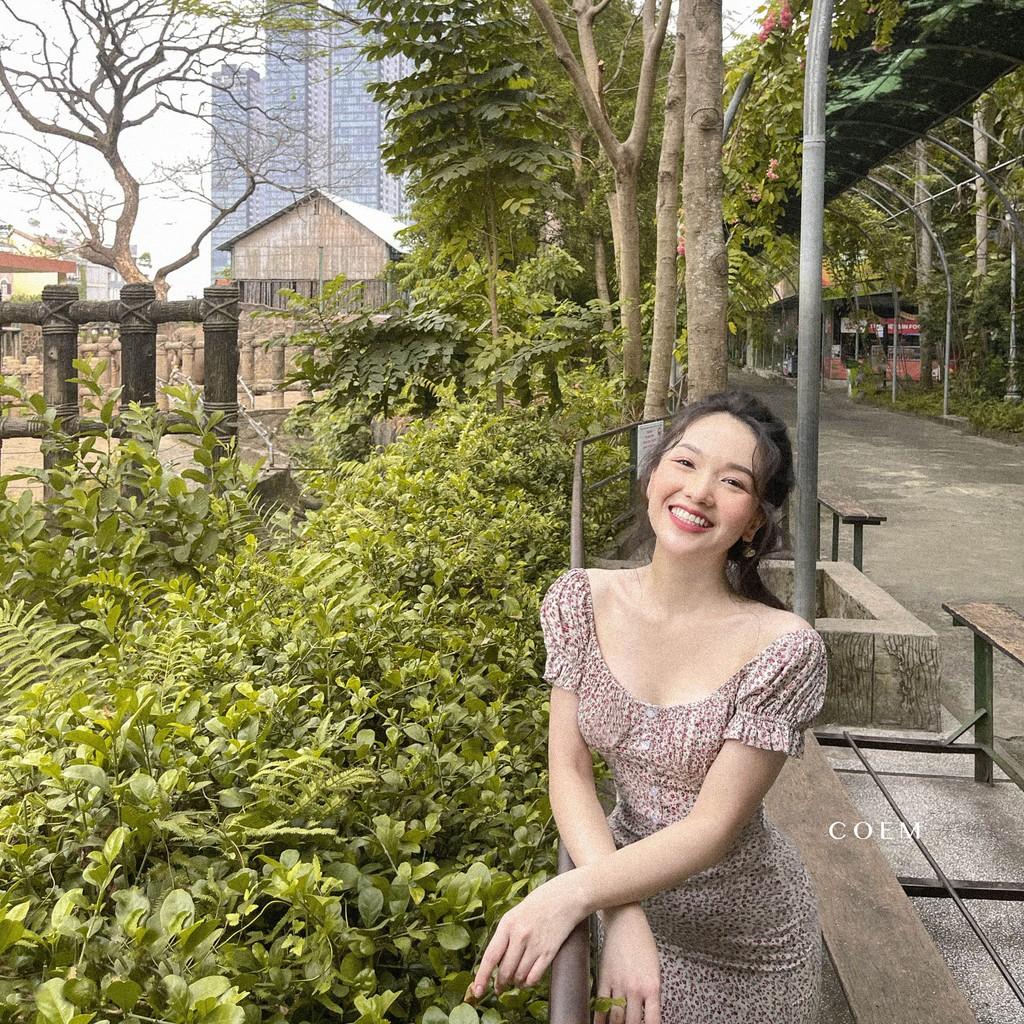 Đầm Trễ Vai Tay Phồng Dáng Dài Hoa Nhí Màu Hồng Chất Voan Cát Cao Cấp CO EM Thiết Kế