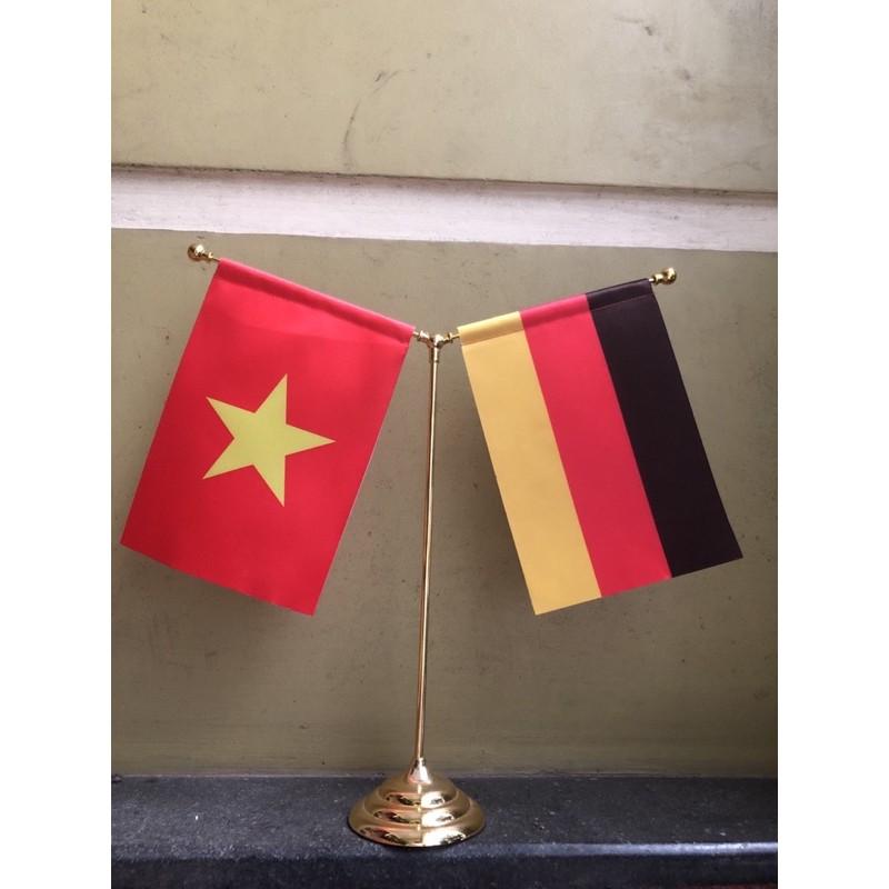 Cờ để bàn Việt nam Đức chữ Y,cờ để bàn làm việc các nước theo yêu cầu