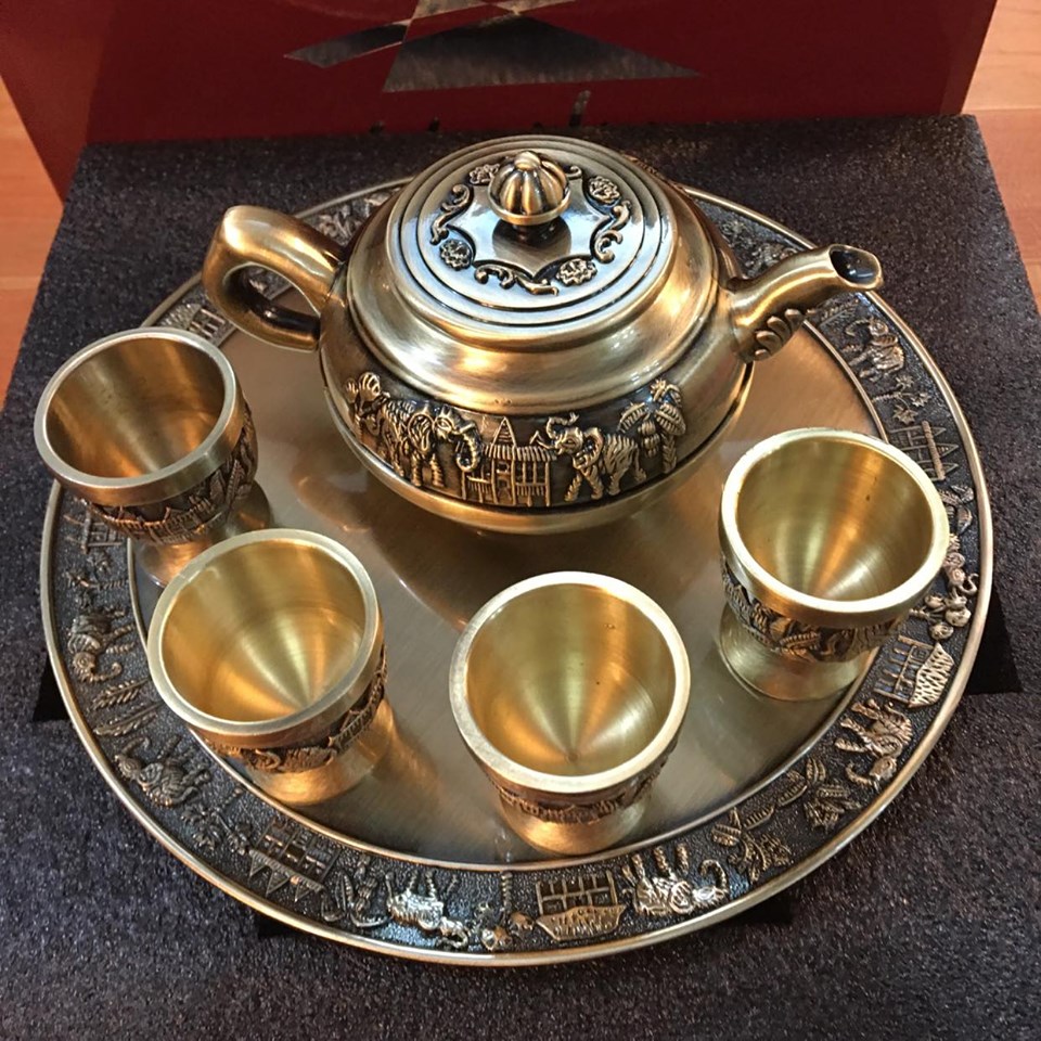 Bộ ấm chén thờ bằng đồng