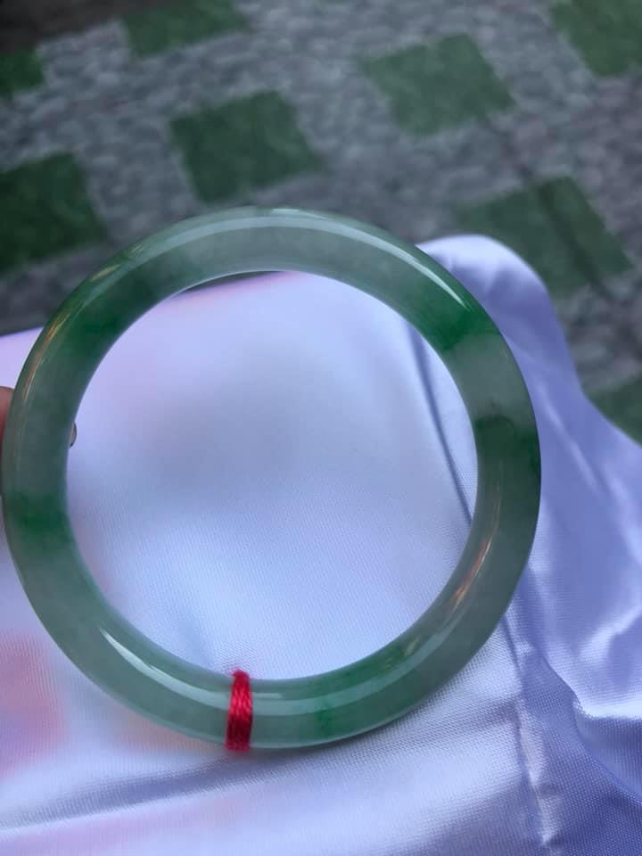 Vòng ĐẬU LÝ A SAO 50MM x DẦY 8mm Rất đẹp đá cẩm thạch tự nhiên MÀU TRẮNG XANH LÁ VÂN BÓNG ĐẸP NỮ 50kg đến 56kg Chất liệu 100% đá cẩm thạch tự nhiên