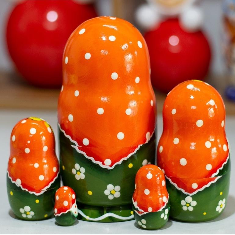 BỘ BÚP BÊ NGA MATRYOSHKA 5 LỚP 15CM "MISA ÔM DÂU TÂY" CỰC DỄ THƯƠNG