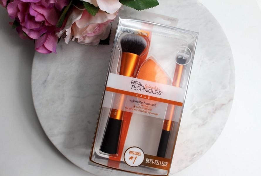 Bộ cọ và mút trang điểm nền cao cấp Real Techniques Ultimate Base Set - Limited Edition + Tặng kèm 1 miếng rửa cọ Brush egg