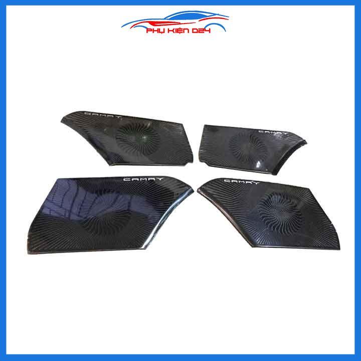 Bộ ốp màng loa vân Titan cho xe Camry 2019-2020-2021-2022 chống xước trang trí nội thất ô tô