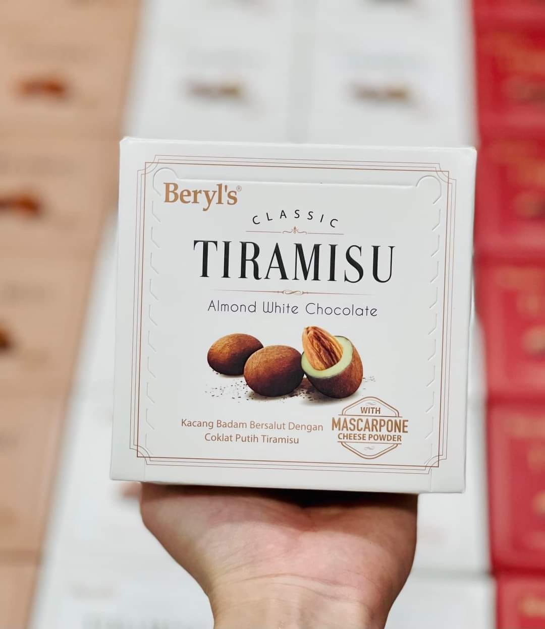 Socola trắng hạnh nhân Beryl's Hạnh Nhân Tiramisu Có Thêm Phô Mai Mascarpone 65G