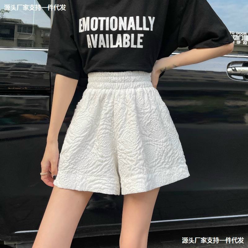 Quần short nữ ulzzang ống rộng cạp cao, Quần short nữ dập nổi 3D hình hoa phối nhiều kiểu năng động, Quần đùi nữ mặc nhà cạp chun lưng cao vải xốp phồng in hoa nổi màu Đen Trắng ống rộng mặc đi biển học chơi thể thao đẹp
