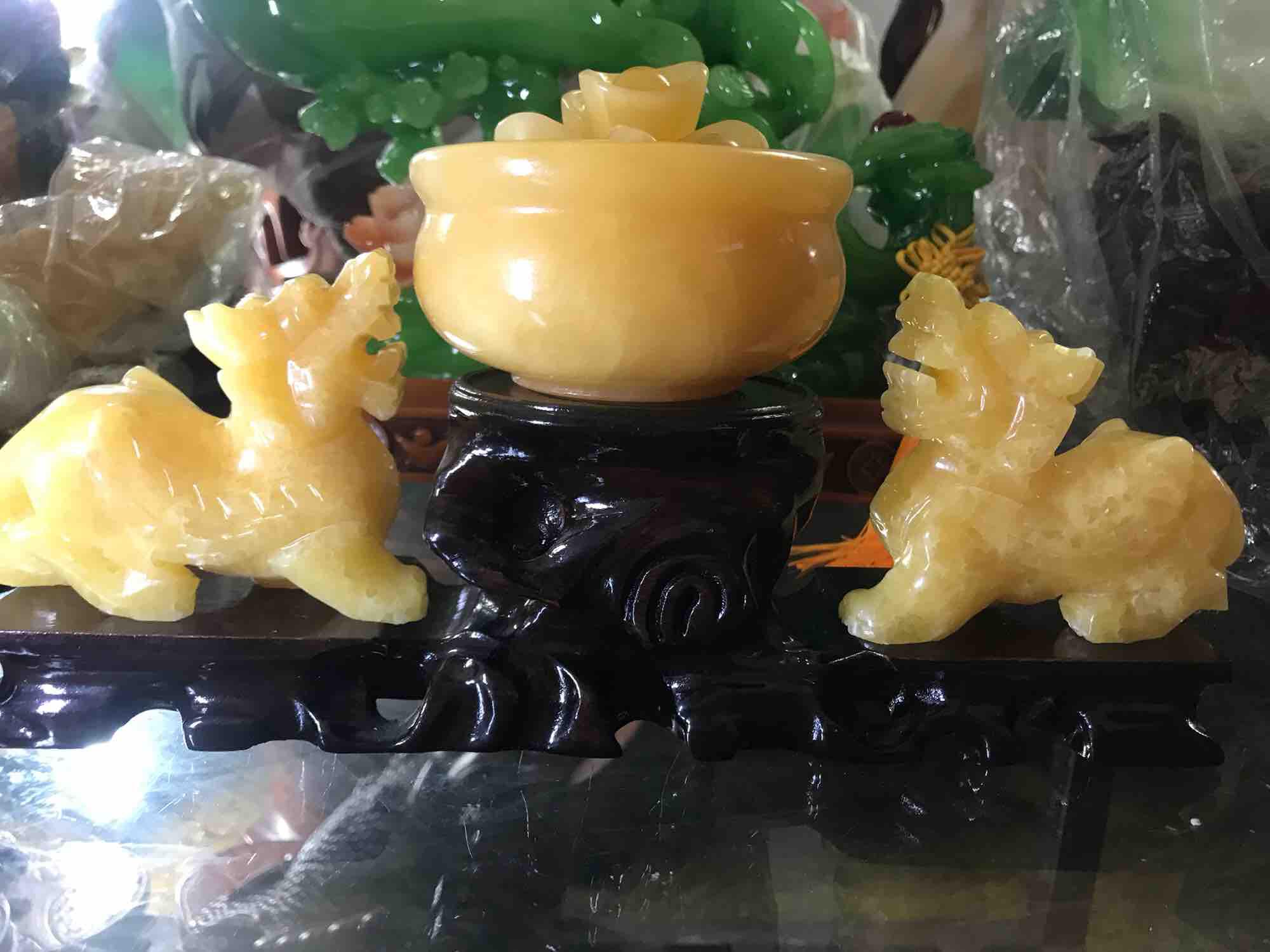 CẢ BỘ GỒM TỲ HƯU và BÁT TỤ TÀI GỒM 10 THỎI VÀNG ĐÁ NGỌC HOÀNG LONG VÀNG MỆNH KIM THỔ THỦY ĐẾ GỖ ĐÁ 30cm đk 15cm
