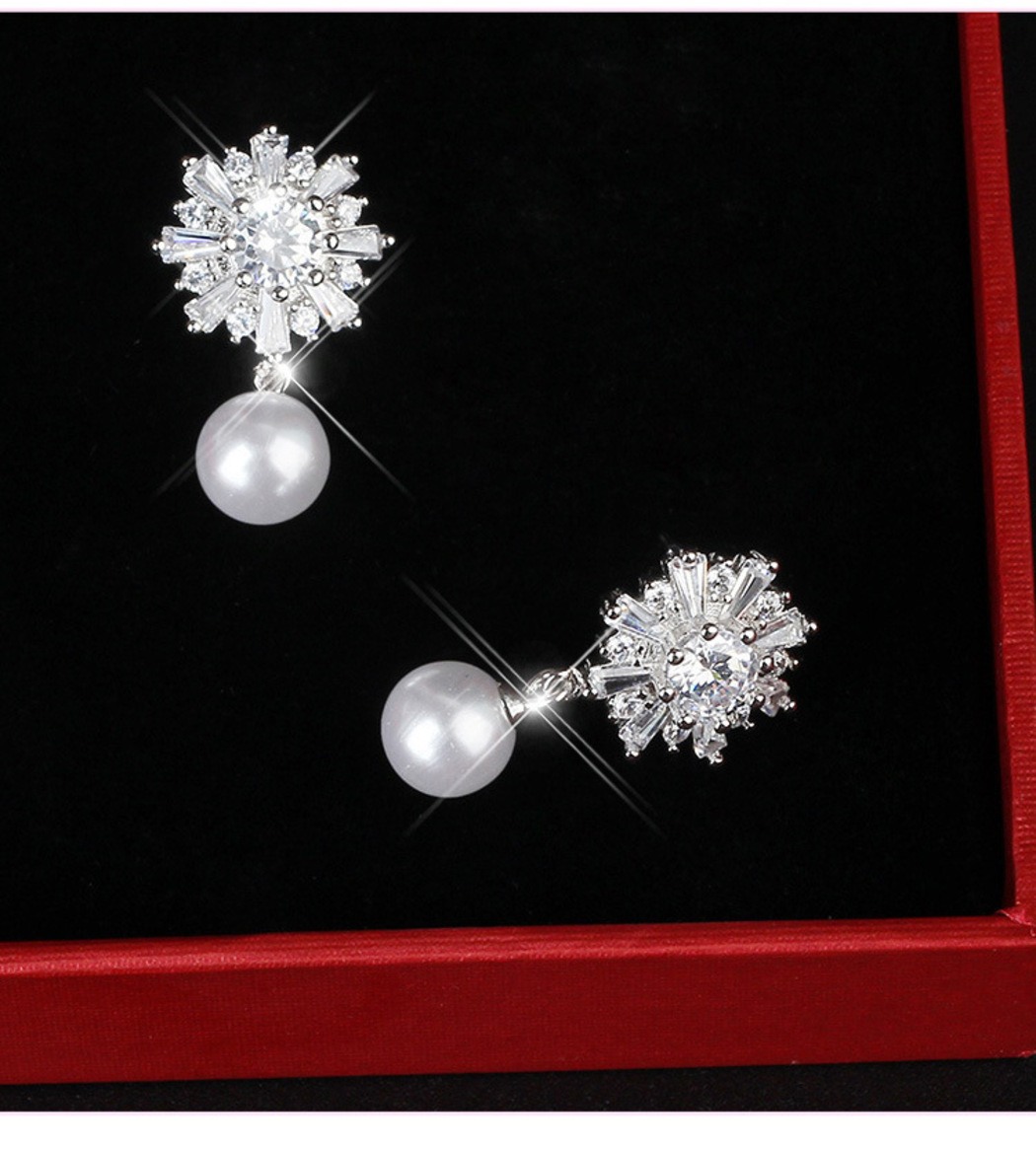 Bông Tai Pha Lê Ngọc Trai San Hô - Hoa Tuyết Trắng - Trang Sức Cô Tấm - SNOWFLAKE PEARL D - CTJ2501D