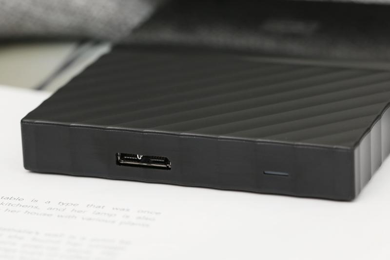 Ổ cứng HDD 1TB WD My Passport Đen - Hàng chính hãng