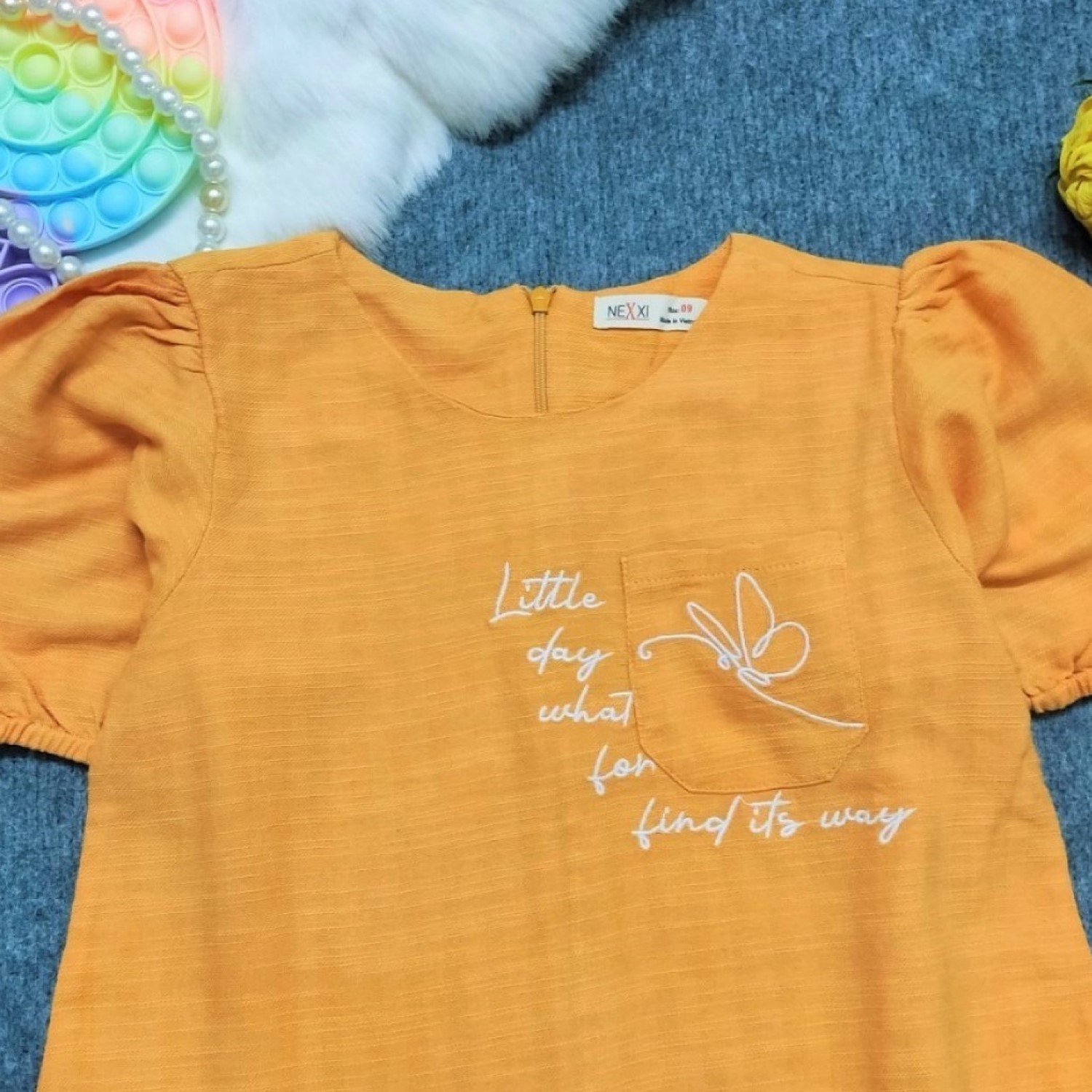 G00000113 Đầm Babydoll vàng kèm dây cột tóc cho bé gái