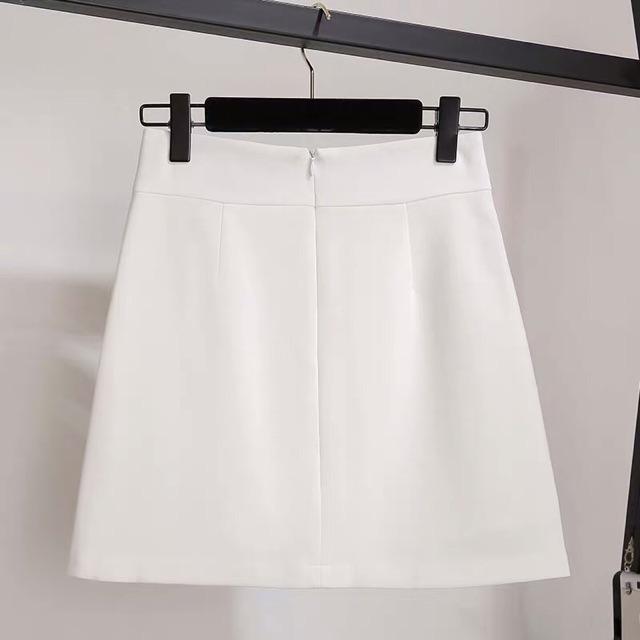 Chân váy chữ A có vạt thời trang