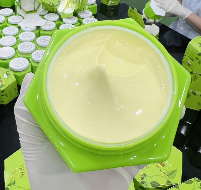 Combo 3 Kem Body Kén Tằm Collagen NDK Dưỡng Trắng Giữ Ẩm Chống Nắng