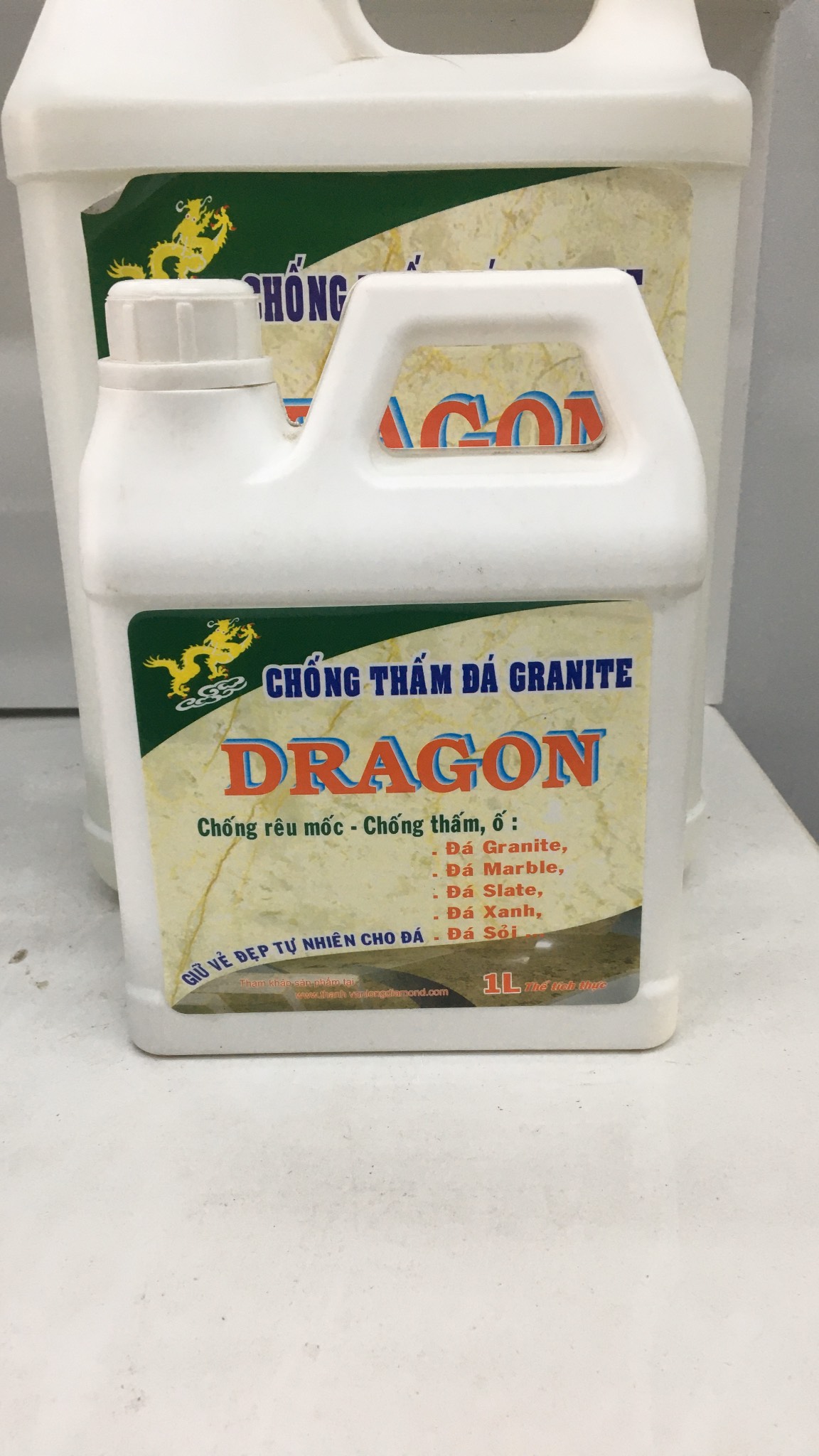 Chống thấm đá Granite, đá Marble, đá Slate, đá xanh, sỏi,.. can 1L - 5L