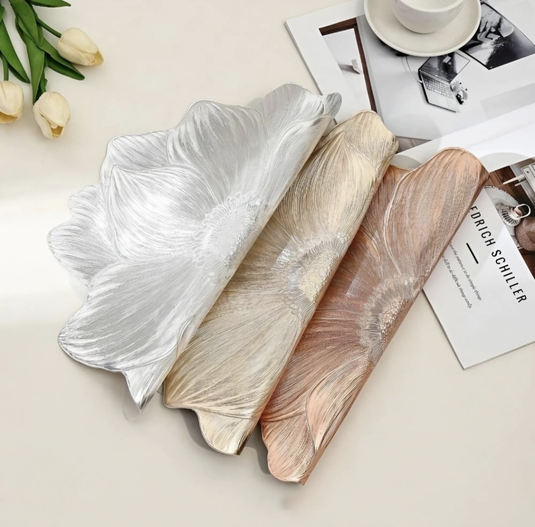 [KoSuyTu] Tấm Lót Bàn Ăn Họa Tiết Hoa Sen - Sang Trọng, Bền, Sạch Sẽ - 38CM