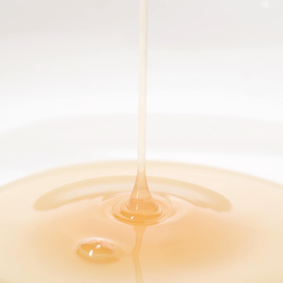 Gel bí đao rửa mặt Cocoon giảm dầu, mụn Winter Melon Cleanser