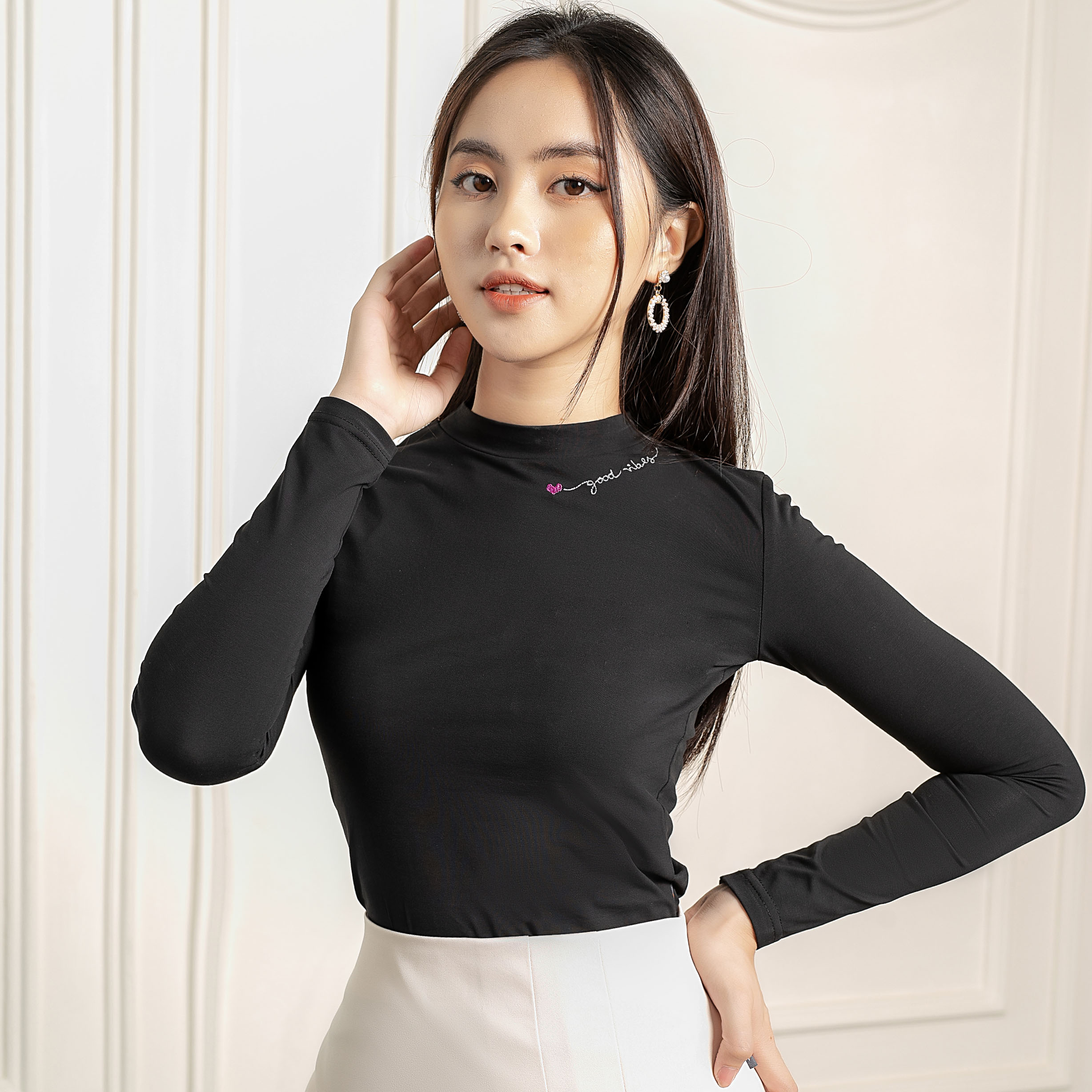 Áo Thun Nữ Dài Tay UK FASHION Dáng Ôm Cổ Cao In Chữ, Chất Liệu Cotton Mềm Mịn, Co Giãn NKAT2010021