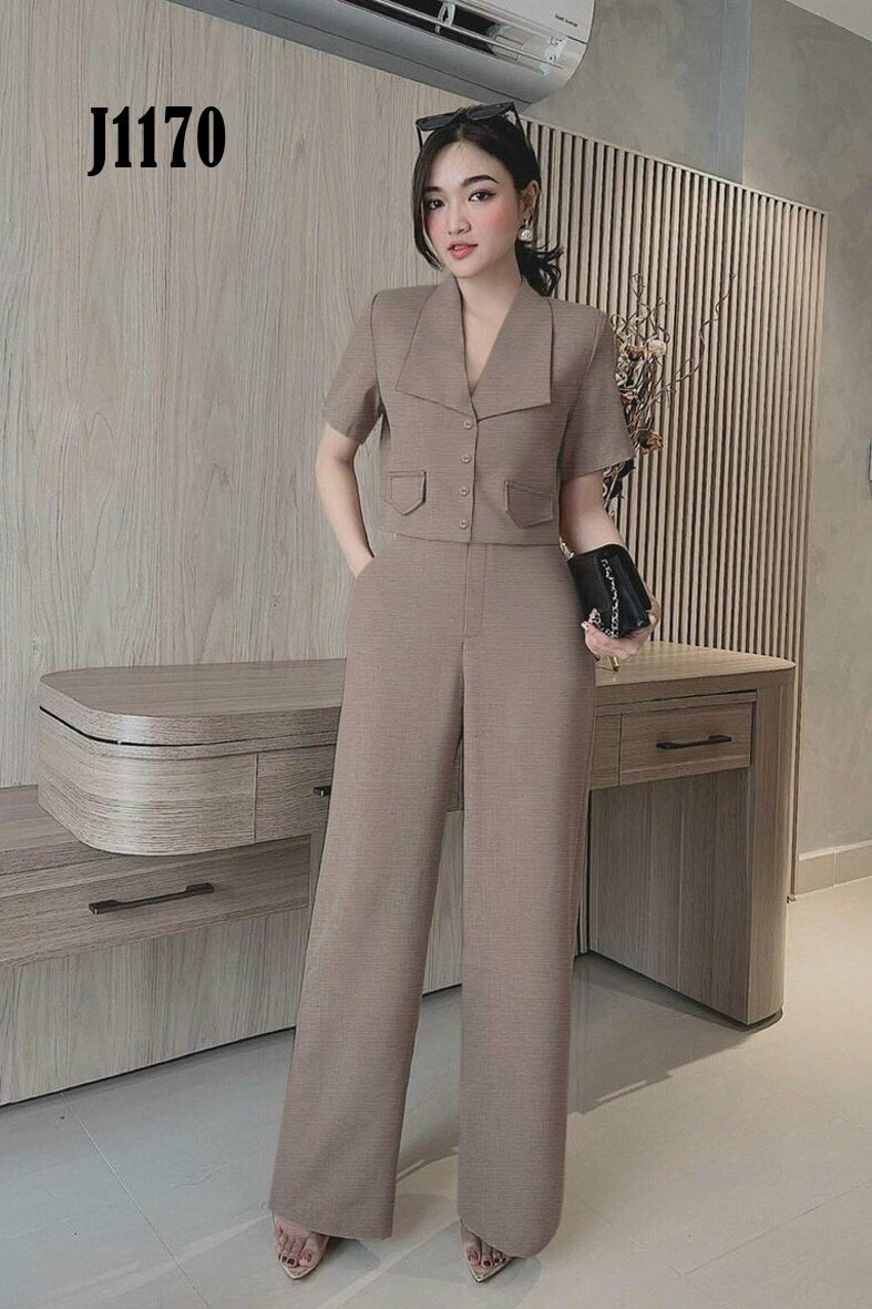 Sét nguyên bộ quần dài ống suông áo croptop cổ vest 2 nắp túi giả xinh xắn