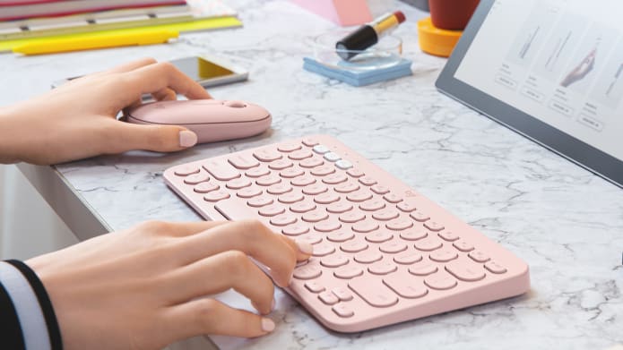 Chuột không dây Logitech Pebble M350 13 Hình dáng tự nhiên, vừa vặn tự nhiên