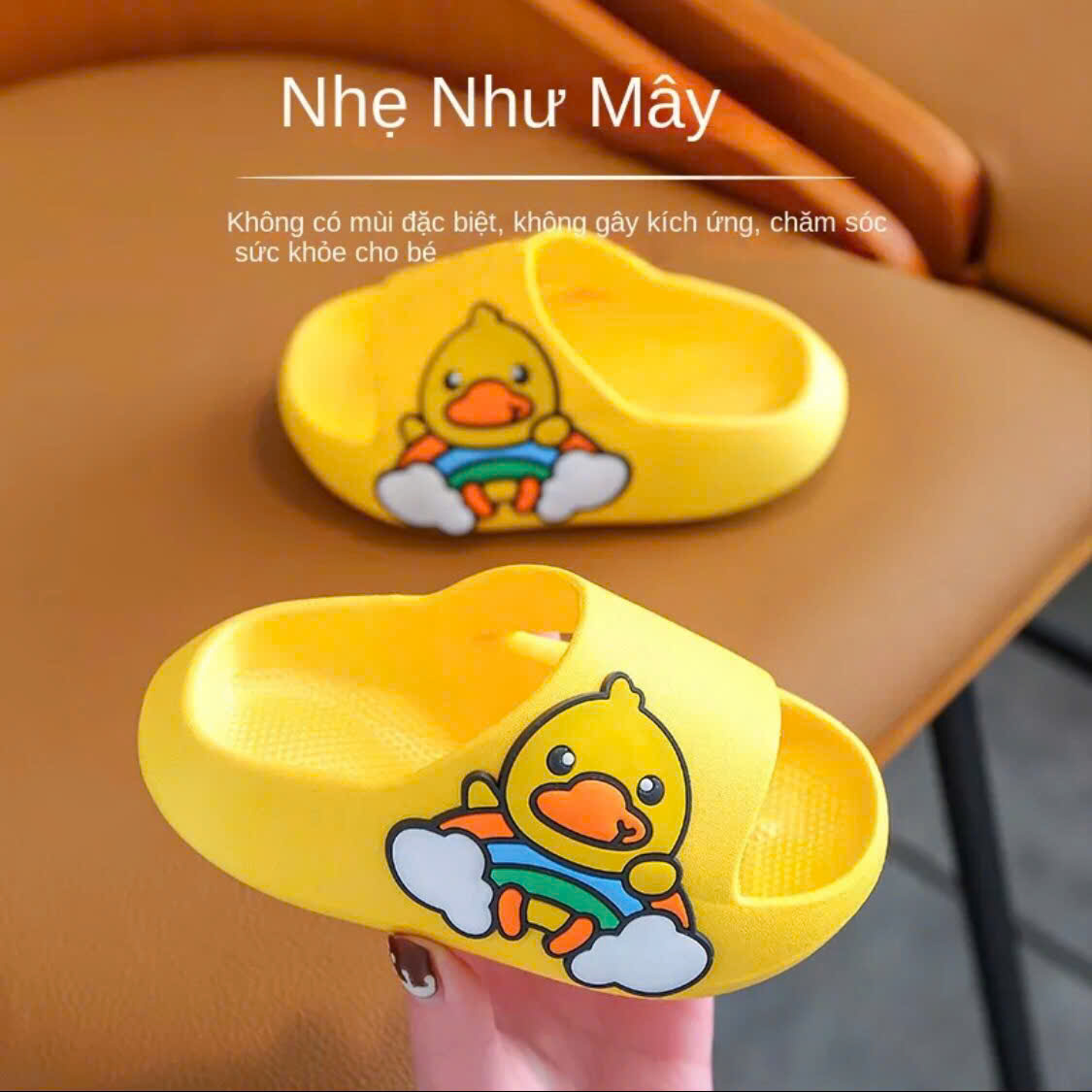 Dép cho bé họa tiết vịt siêu đáng yêu dép chất nhẹ chống trơn trượt 21930